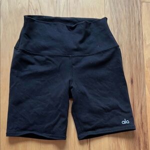 ALO Yoga Women's Bike Shorts Small